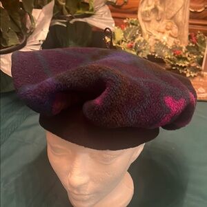 VTG REI Beret Hat-Fleece Abstract Print- made USA - wardrobe essential